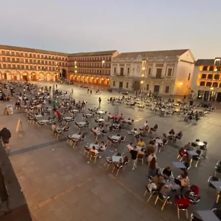 Plaza Mayor Corredera Oda ve Kahvaltı Cordoba