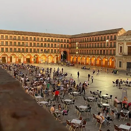 Alojamento de Acomodação e Pequeno-almoço Plaza Mayor Corredera 3*